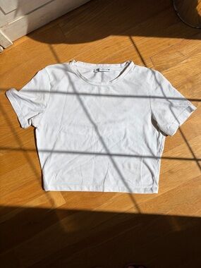 🌸Zara White Cropped Crewneck Tee
